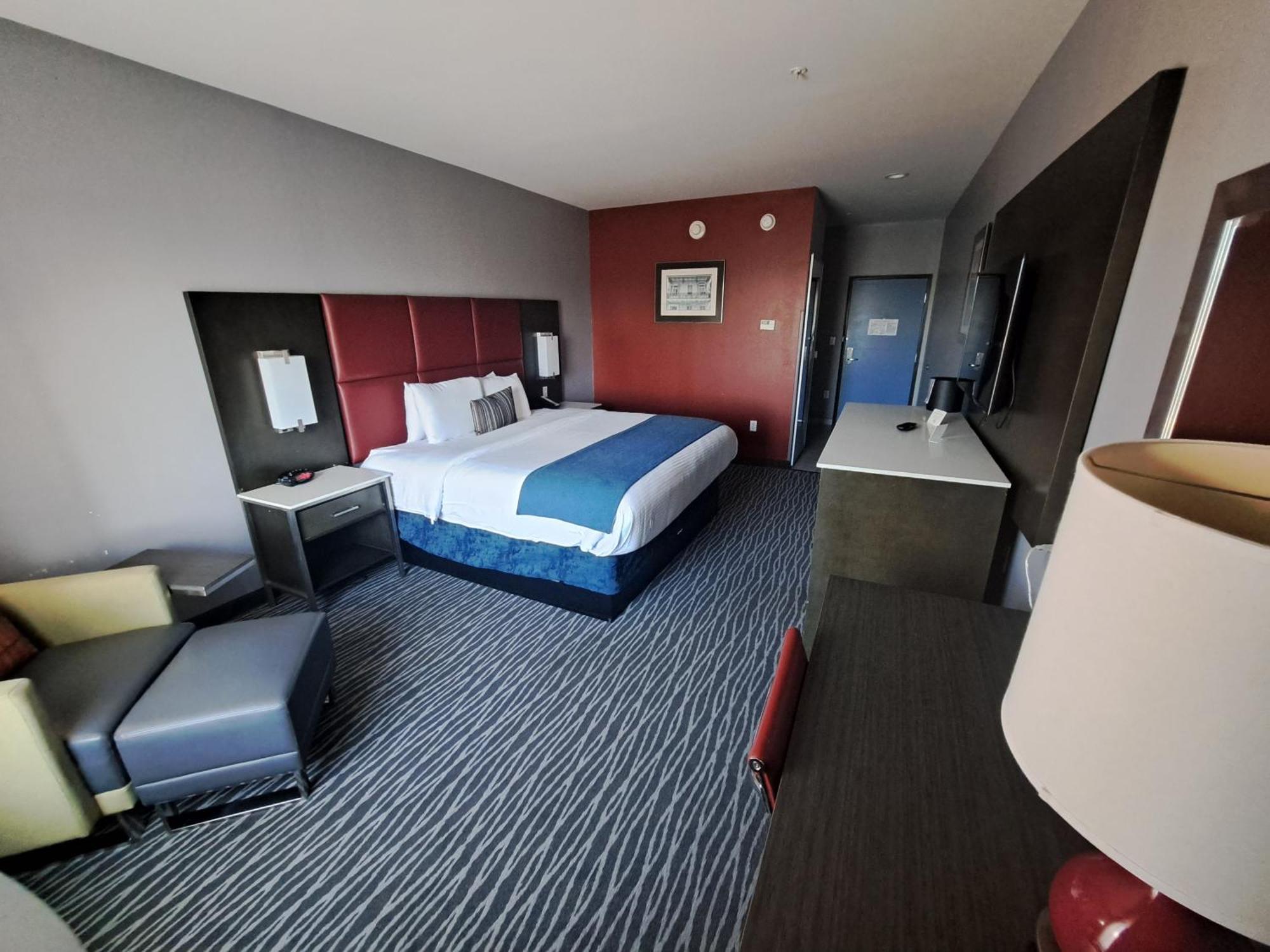 Del-Mar Airport Inn & Suites Шривпорт Екстериор снимка